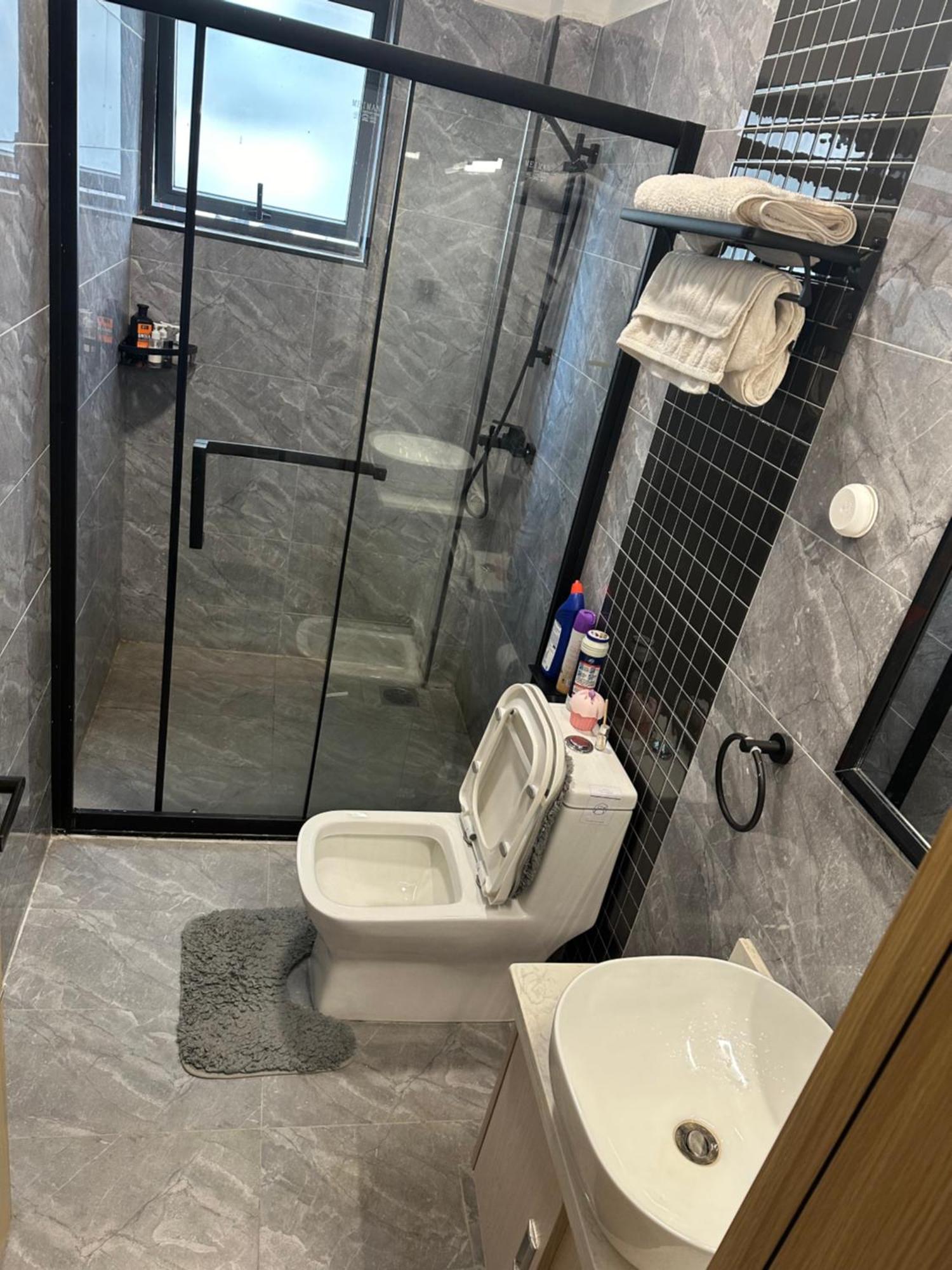Elegant Spacious Two Bedroom Apartment-swimming Pool Included Appartamento