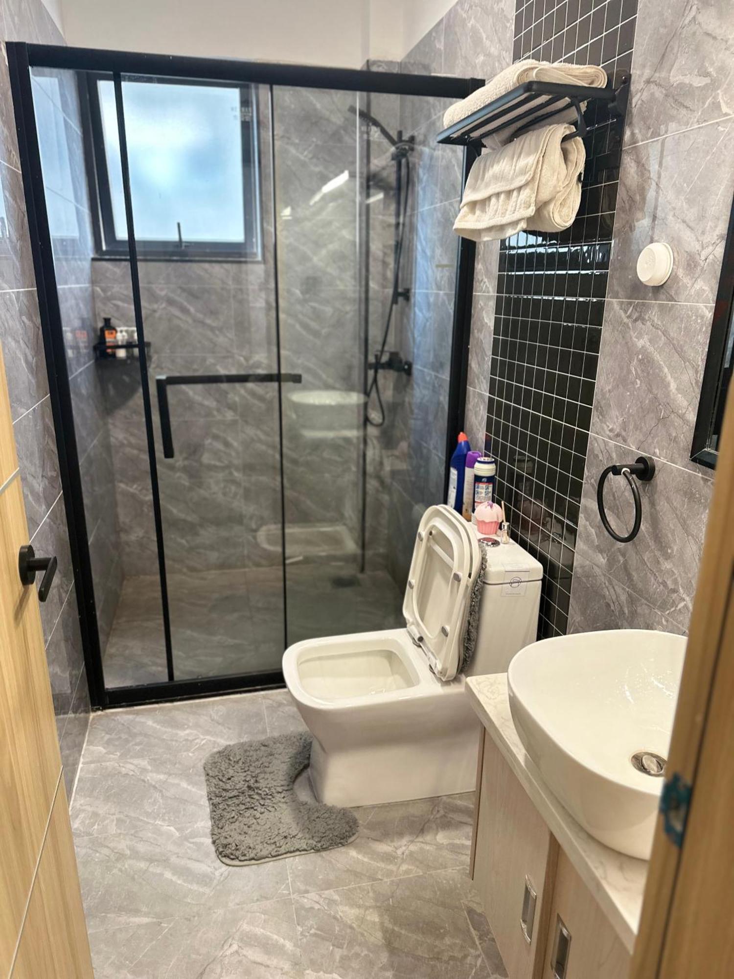 Elegant Spacious Two Bedroom Apartment-swimming Pool Included Appartamento Nairobi